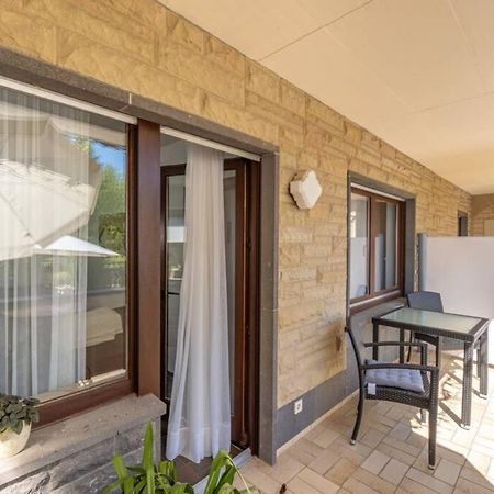 Tuffsteinquartier Am Brueckenbach Appartement Weibern Buitenkant foto